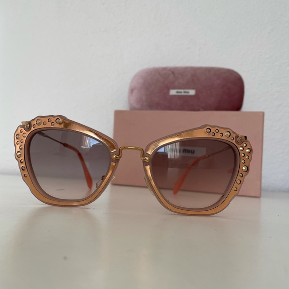 Miu Miu Sunglasses - Picture 3 of 13